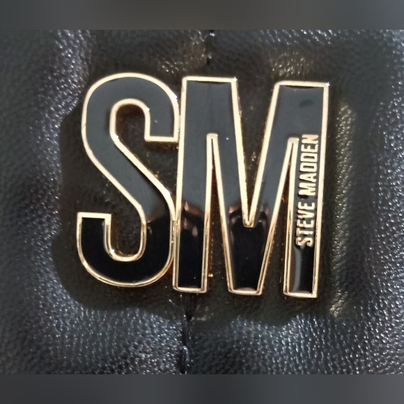 Steve Madden Black and Gold Crossbody Bag with Chain Strap - Picture 6 of 8